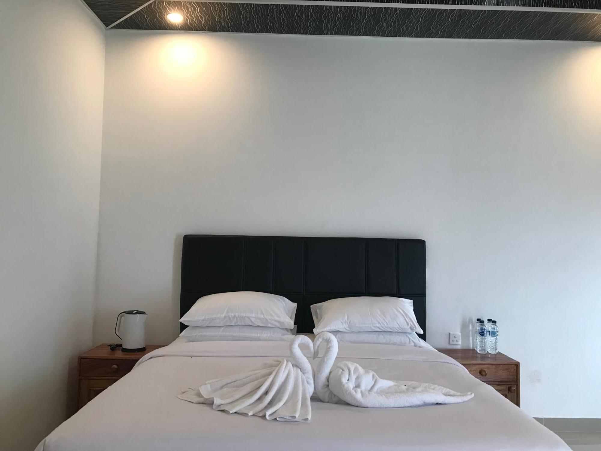 Pohon Purba Resort & Restaurant Labuhan Pandan Ngoại thất bức ảnh