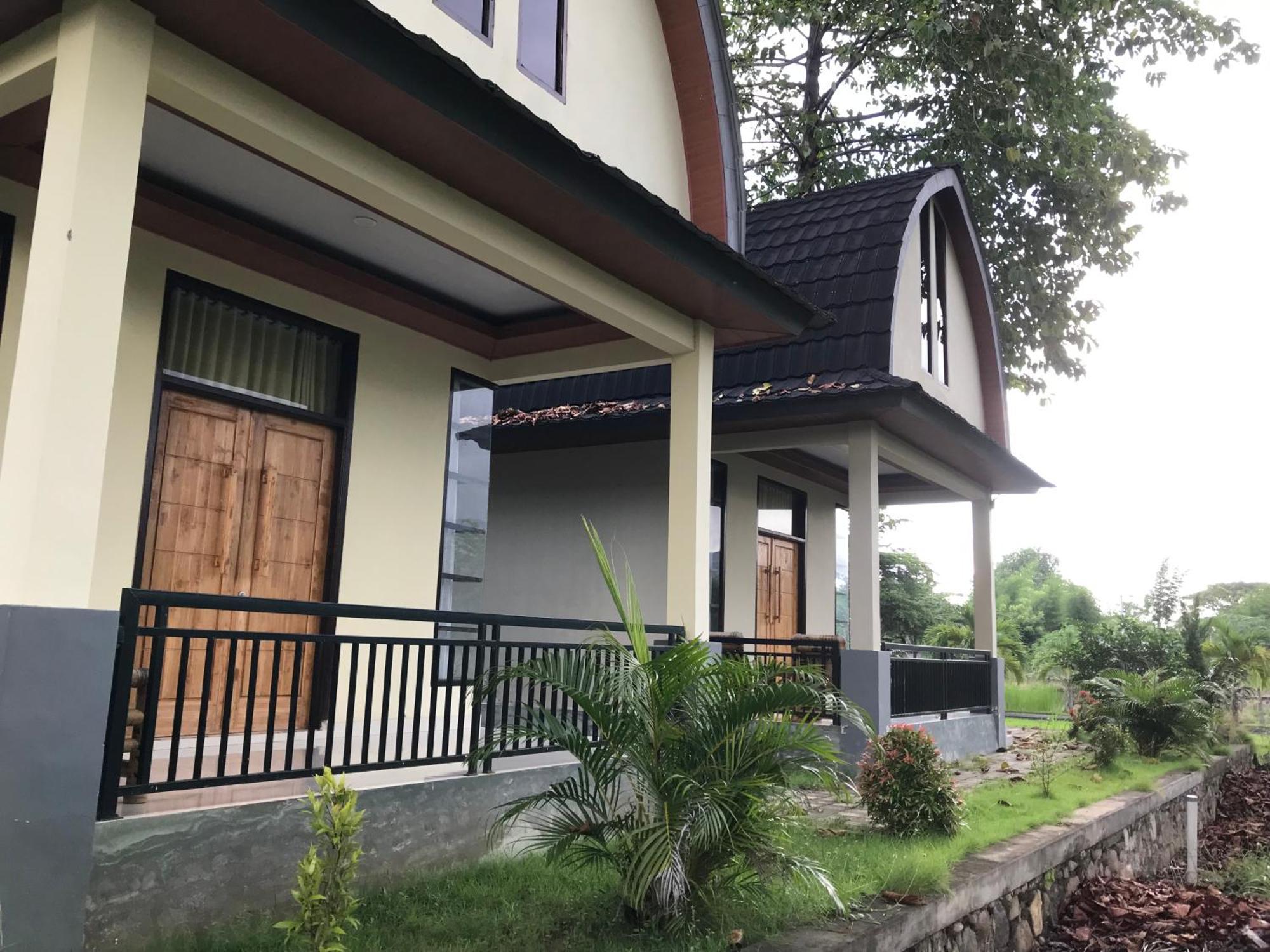 Pohon Purba Resort & Restaurant Labuhan Pandan Ngoại thất bức ảnh