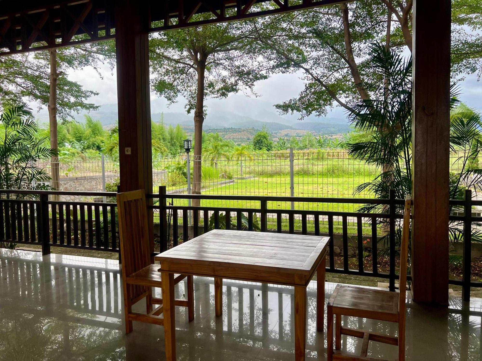 Pohon Purba Resort & Restaurant Labuhan Pandan Ngoại thất bức ảnh